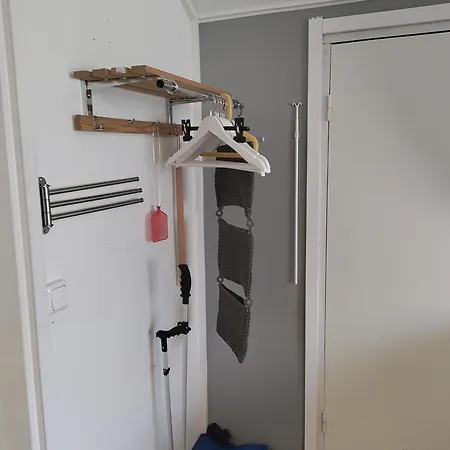 Minikoti, Kalustettu Huone 1-2 Henkiloelle Privatunterkunft