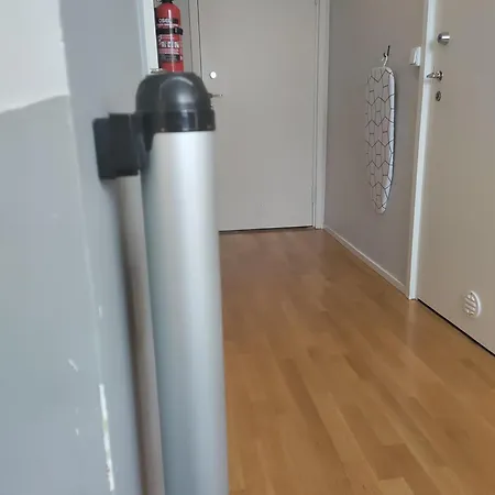 Δωμάτια σε οικογενειακή κατοικία Minikoti, Kalustettu Huone 1-2 Henkiloelle