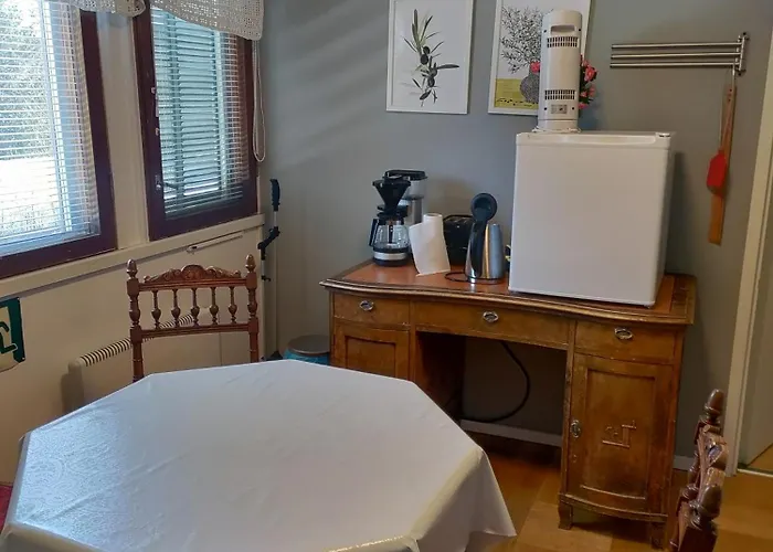 Minikoti, Kalustettu Huone 1-2 Henkiloelle 民宿